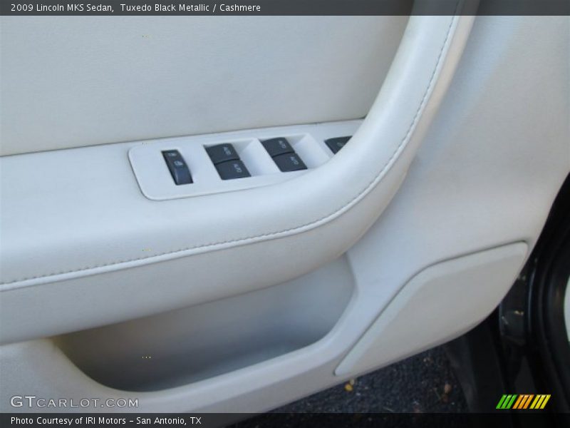 Tuxedo Black Metallic / Cashmere 2009 Lincoln MKS Sedan