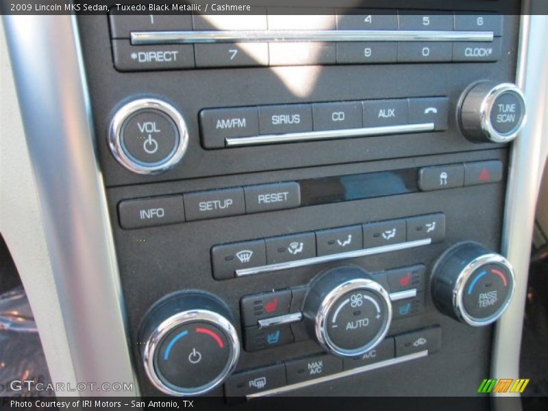 Tuxedo Black Metallic / Cashmere 2009 Lincoln MKS Sedan