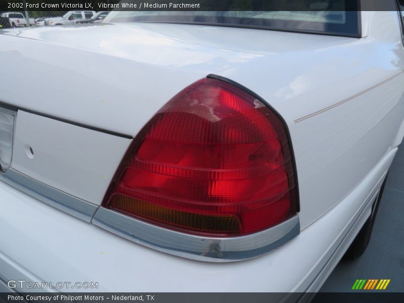 Vibrant White / Medium Parchment 2002 Ford Crown Victoria LX