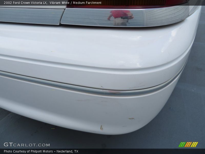 Vibrant White / Medium Parchment 2002 Ford Crown Victoria LX