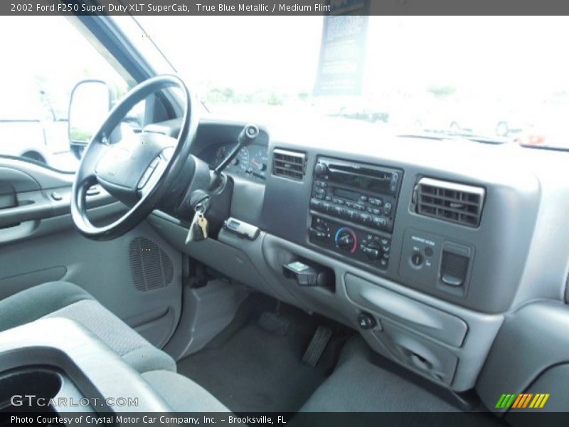 Dashboard of 2002 F250 Super Duty XLT SuperCab