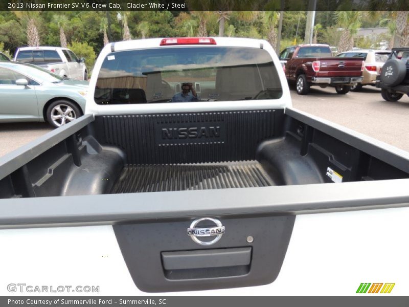 Glacier White / Steel 2013 Nissan Frontier SV V6 Crew Cab