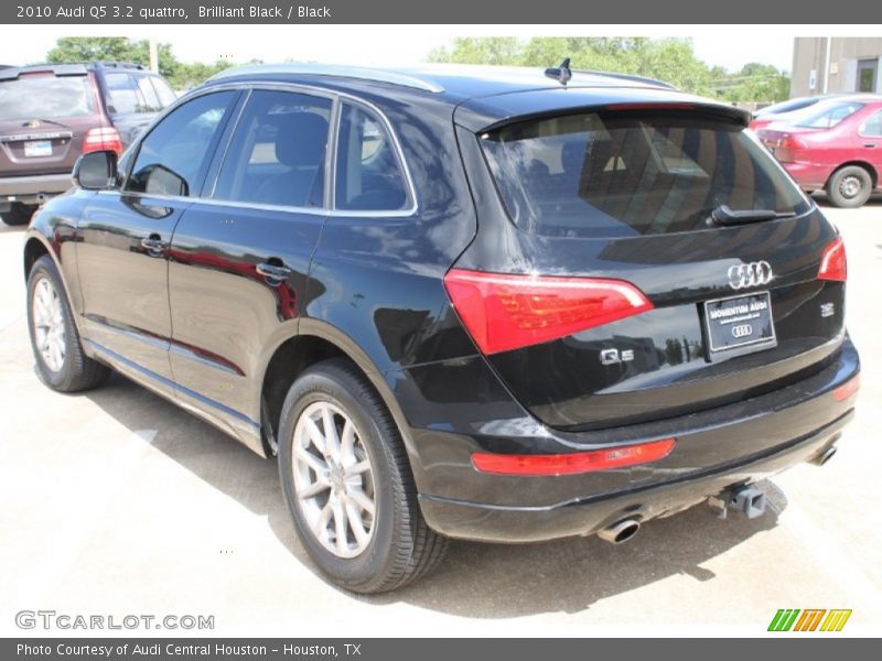 Brilliant Black / Black 2010 Audi Q5 3.2 quattro