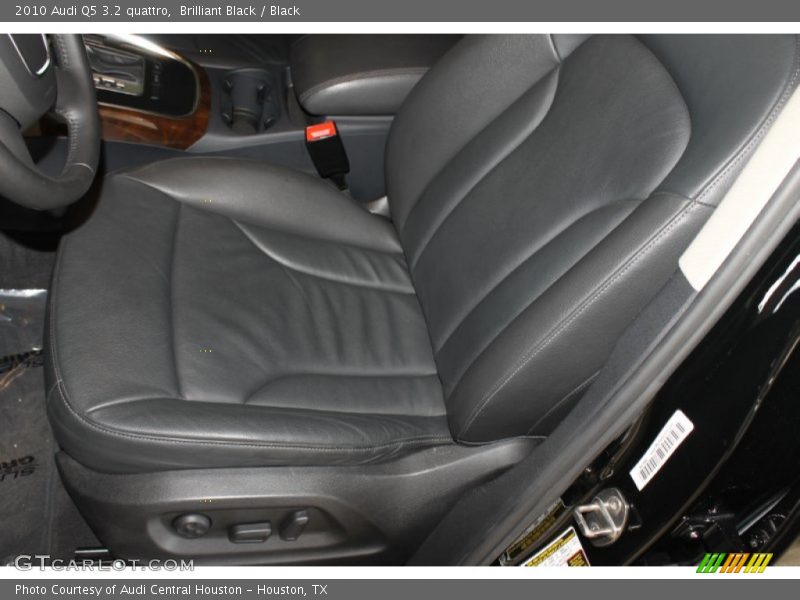 Brilliant Black / Black 2010 Audi Q5 3.2 quattro