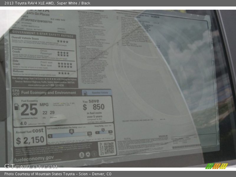 Super White / Black 2013 Toyota RAV4 XLE AWD