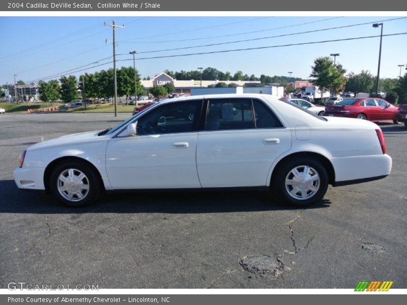 Cotillion White / Shale 2004 Cadillac DeVille Sedan