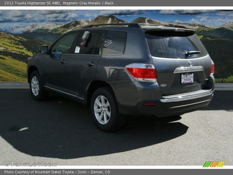 Magnetic Gray Metallic / Black 2013 Toyota Highlander SE 4WD