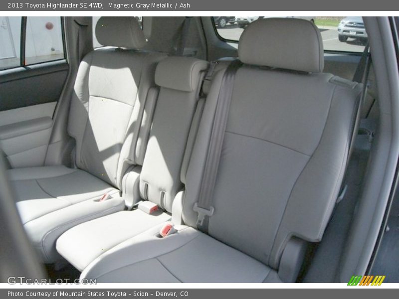 Magnetic Gray Metallic / Ash 2013 Toyota Highlander SE 4WD