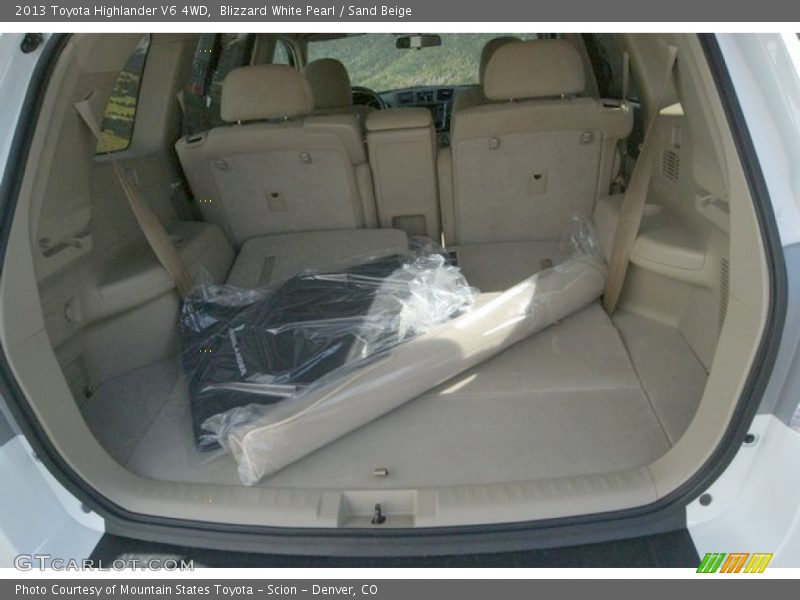 Blizzard White Pearl / Sand Beige 2013 Toyota Highlander V6 4WD