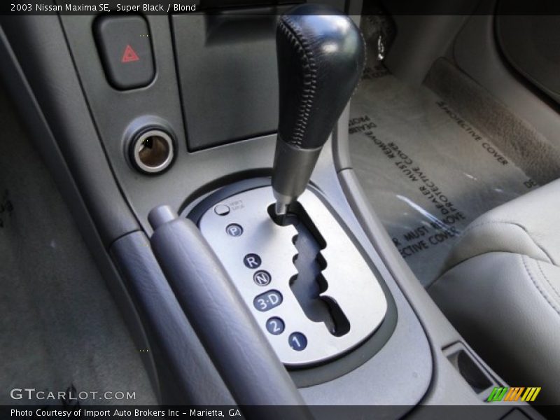 Super Black / Blond 2003 Nissan Maxima SE