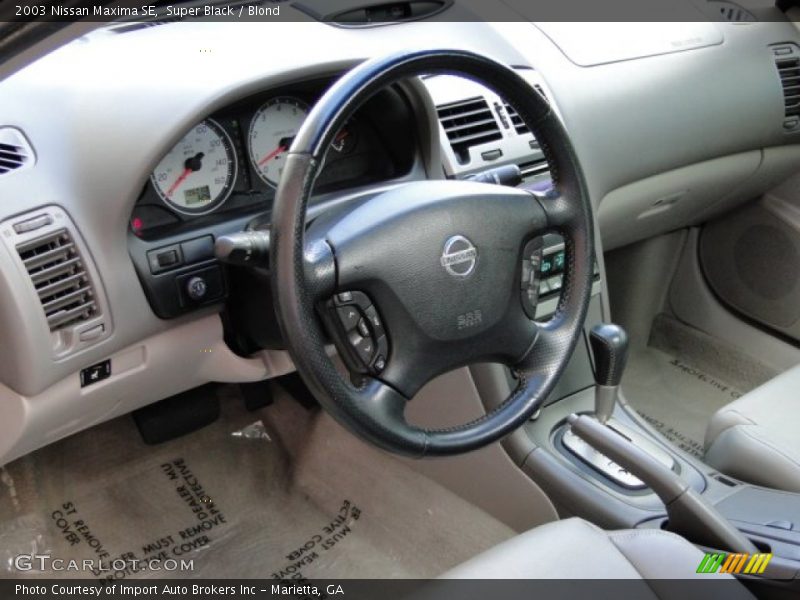 Super Black / Blond 2003 Nissan Maxima SE