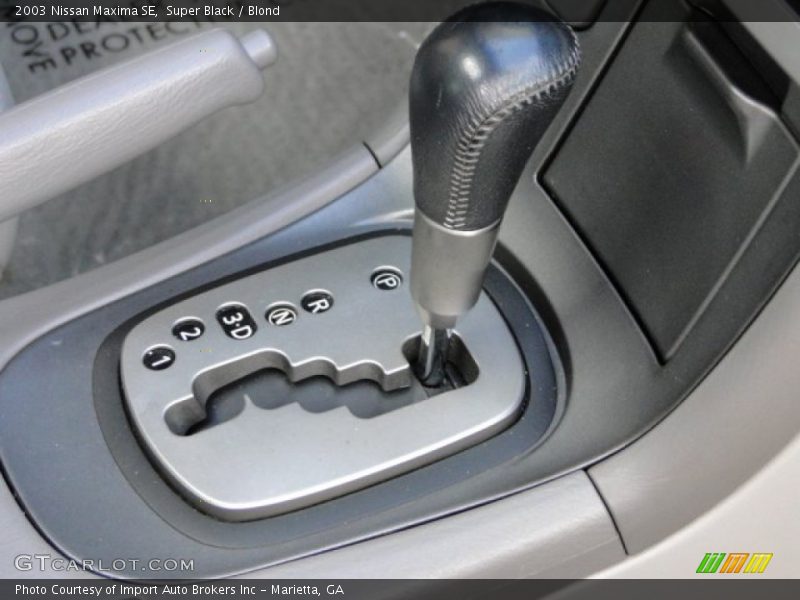 Super Black / Blond 2003 Nissan Maxima SE