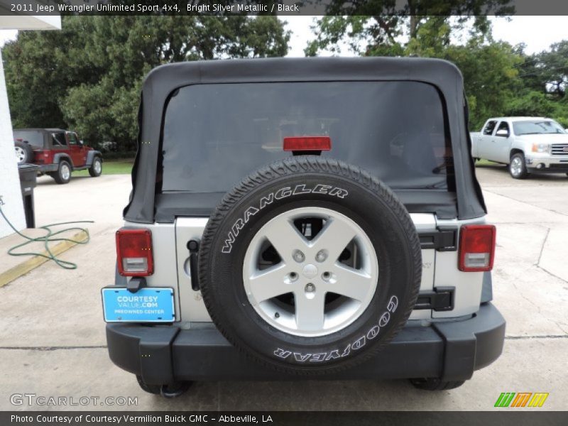 Bright Silver Metallic / Black 2011 Jeep Wrangler Unlimited Sport 4x4