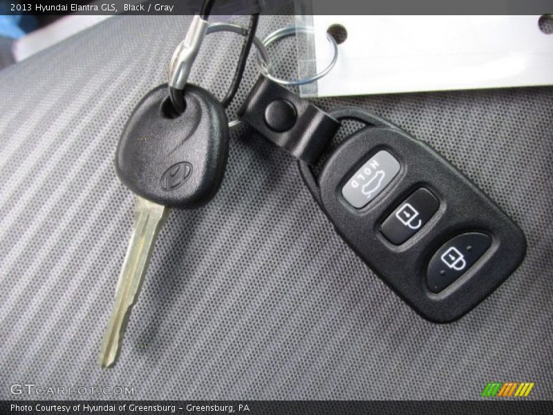 Black / Gray 2013 Hyundai Elantra GLS