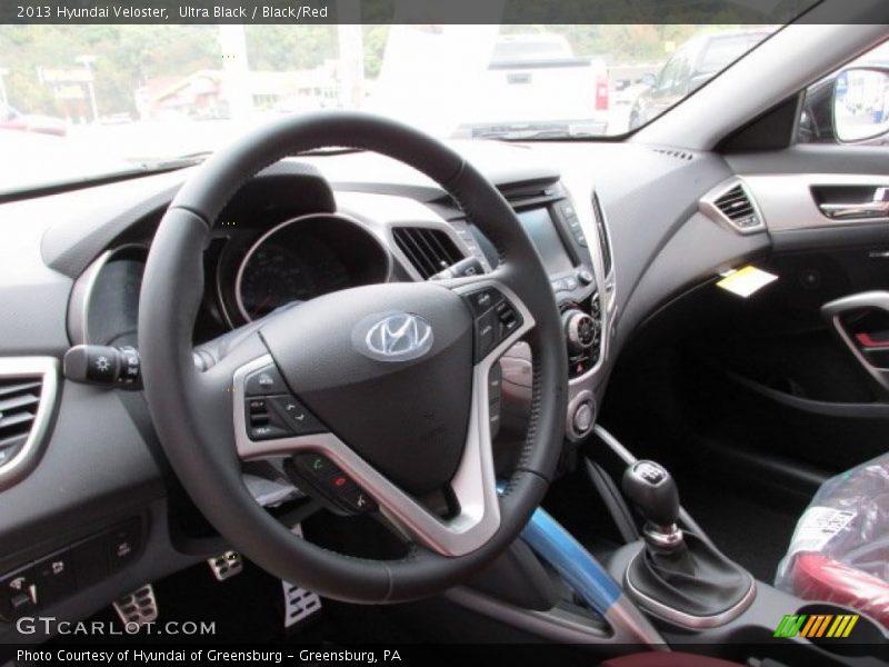 Ultra Black / Black/Red 2013 Hyundai Veloster