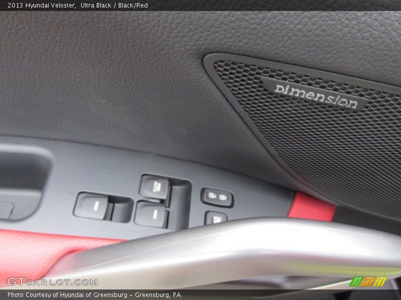 Ultra Black / Black/Red 2013 Hyundai Veloster