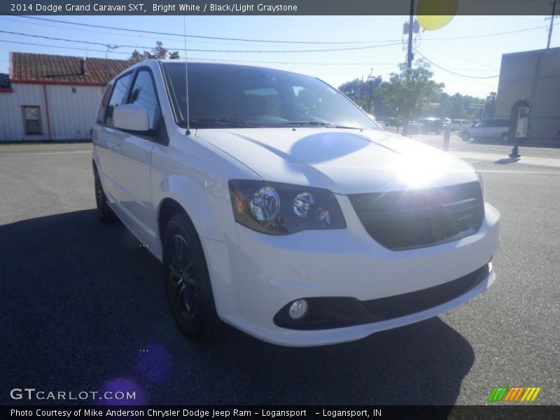 Bright White / Black/Light Graystone 2014 Dodge Grand Caravan SXT