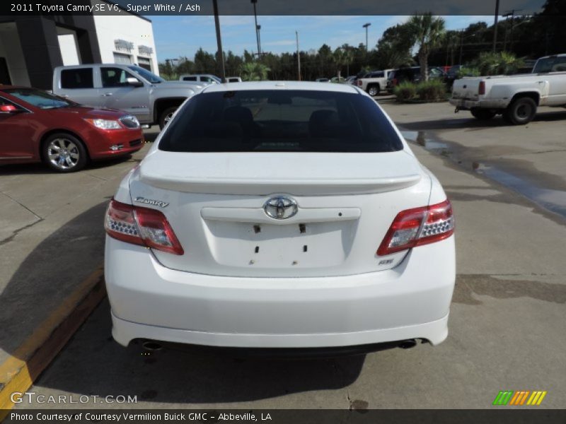 Super White / Ash 2011 Toyota Camry SE V6