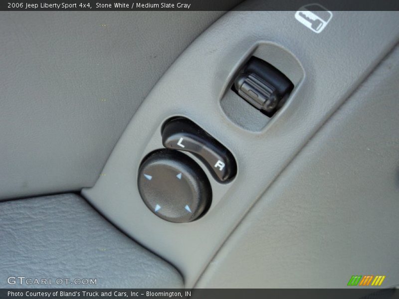Stone White / Medium Slate Gray 2006 Jeep Liberty Sport 4x4