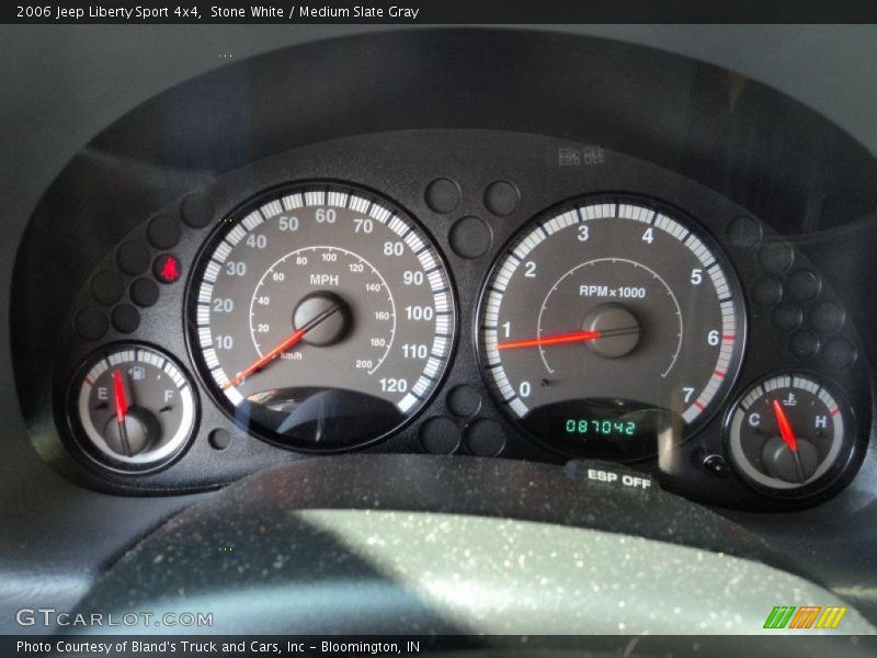 Stone White / Medium Slate Gray 2006 Jeep Liberty Sport 4x4