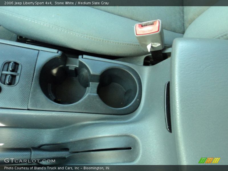 Stone White / Medium Slate Gray 2006 Jeep Liberty Sport 4x4