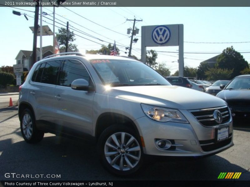 Reflex Silver Metallic / Charcoal 2011 Volkswagen Tiguan SE