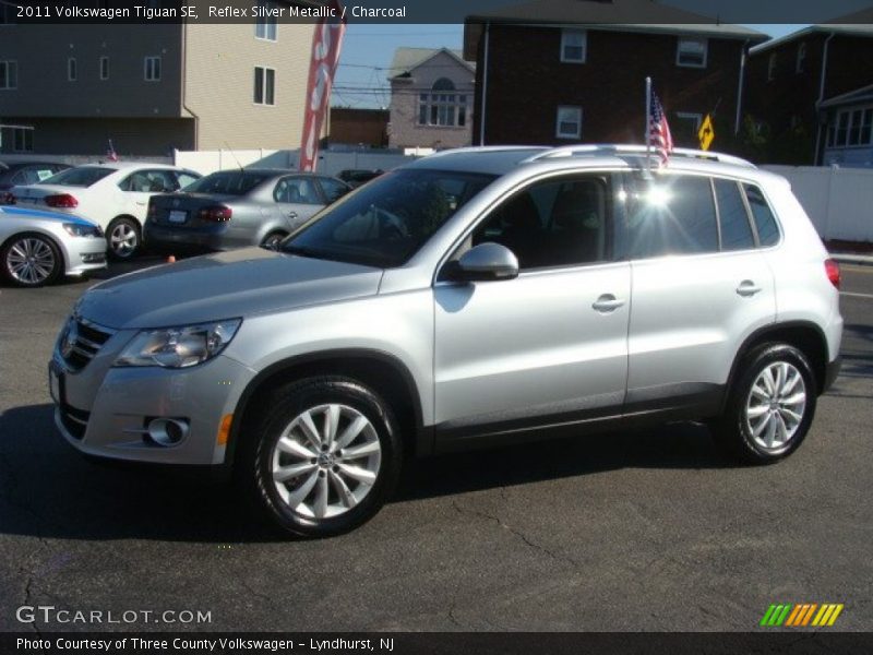 Reflex Silver Metallic / Charcoal 2011 Volkswagen Tiguan SE