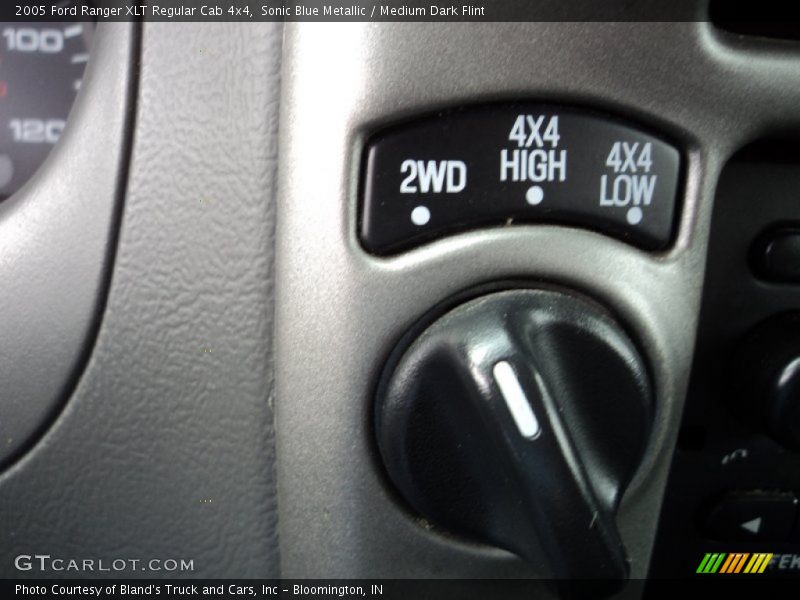 Controls of 2005 Ranger XLT Regular Cab 4x4