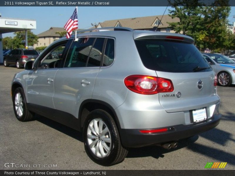Reflex Silver Metallic / Charcoal 2011 Volkswagen Tiguan SE
