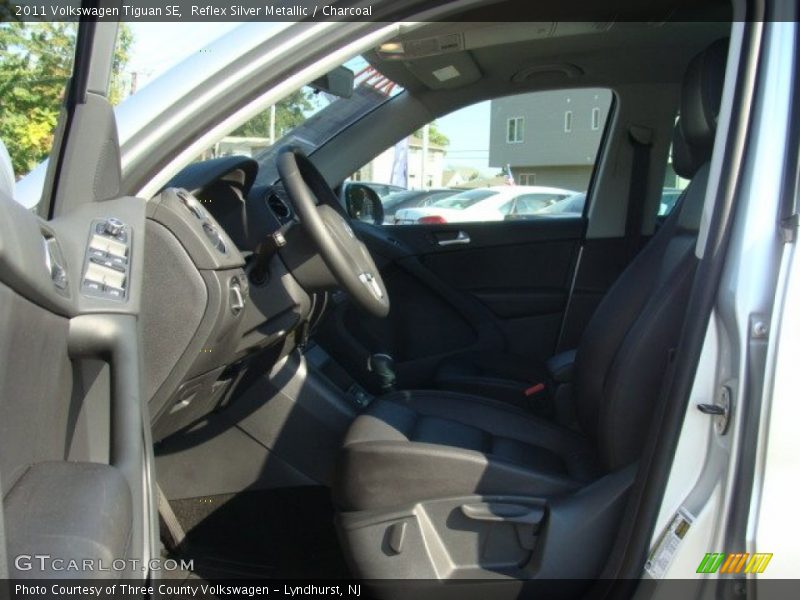 Reflex Silver Metallic / Charcoal 2011 Volkswagen Tiguan SE
