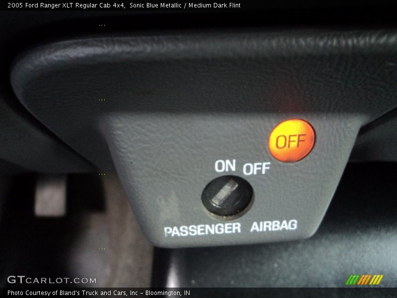 Sonic Blue Metallic / Medium Dark Flint 2005 Ford Ranger XLT Regular Cab 4x4