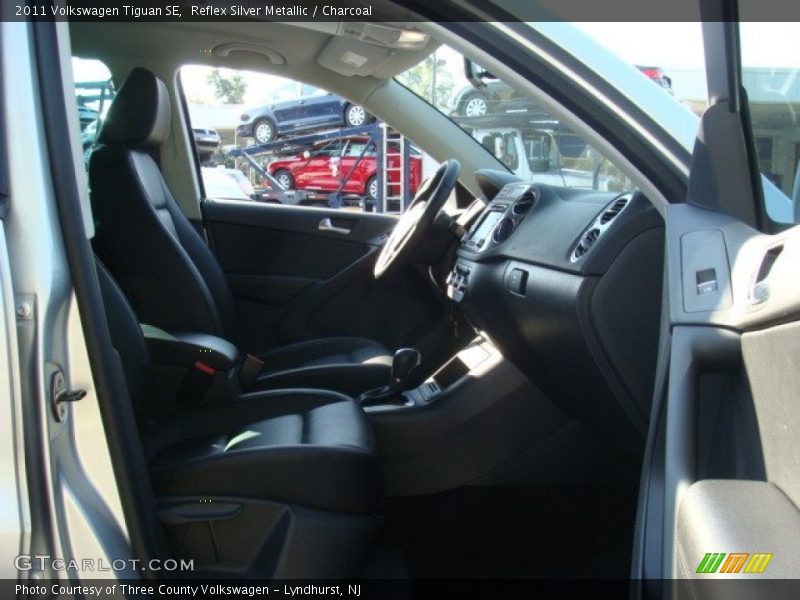 Reflex Silver Metallic / Charcoal 2011 Volkswagen Tiguan SE