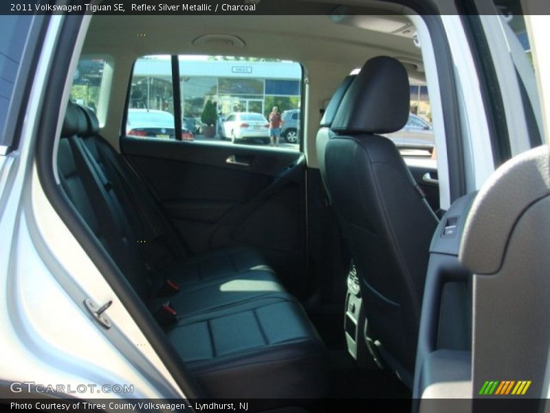 Reflex Silver Metallic / Charcoal 2011 Volkswagen Tiguan SE