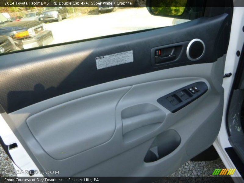 Super White / Graphite 2014 Toyota Tacoma V6 TRD Double Cab 4x4