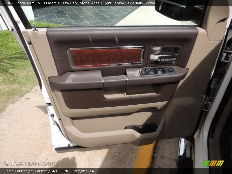 Stone White / Light Pebble Beige/Bark Brown 2009 Dodge Ram 1500 Laramie Crew Cab