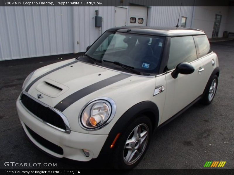 Pepper White / Black/Grey 2009 Mini Cooper S Hardtop
