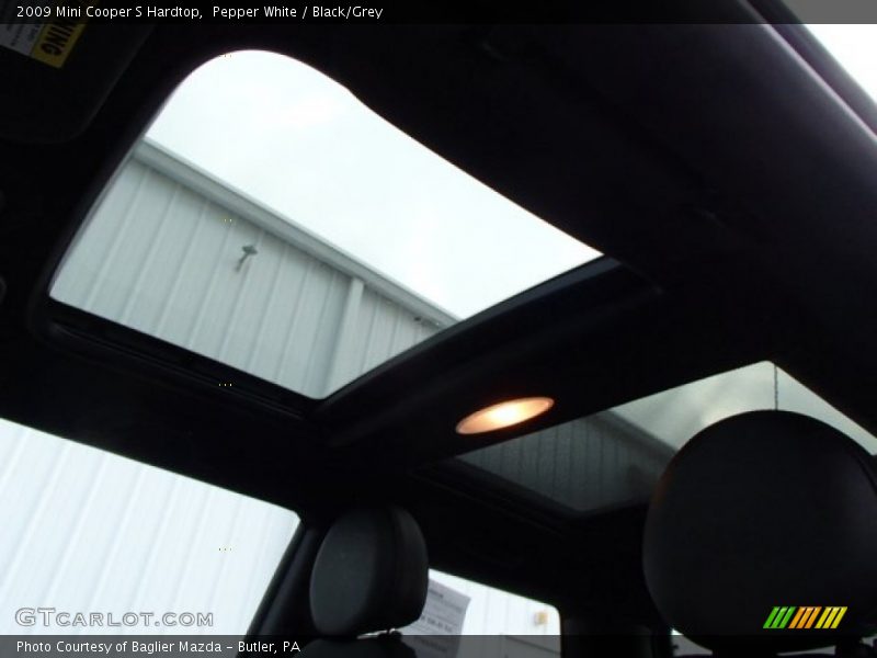 Pepper White / Black/Grey 2009 Mini Cooper S Hardtop