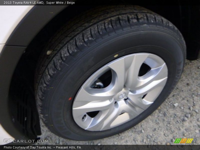 Super White / Beige 2013 Toyota RAV4 LE AWD