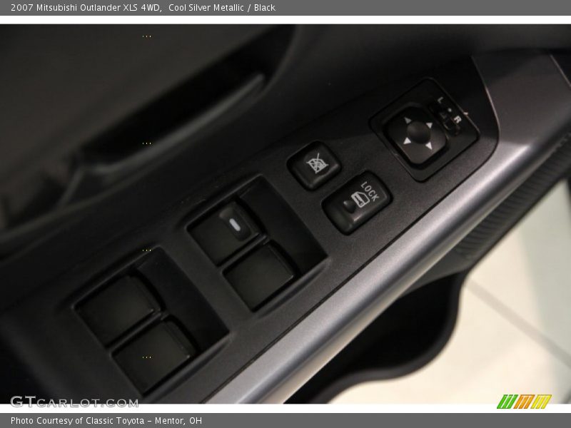 Cool Silver Metallic / Black 2007 Mitsubishi Outlander XLS 4WD