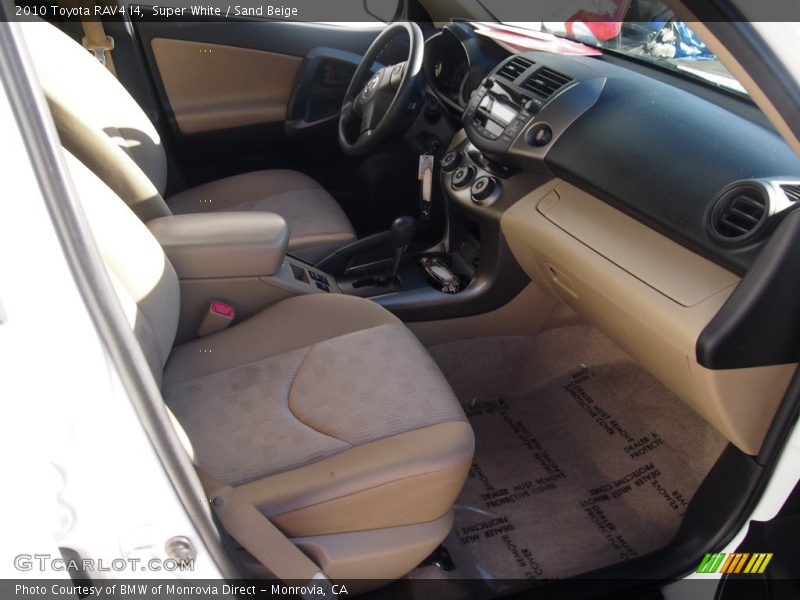 Super White / Sand Beige 2010 Toyota RAV4 I4