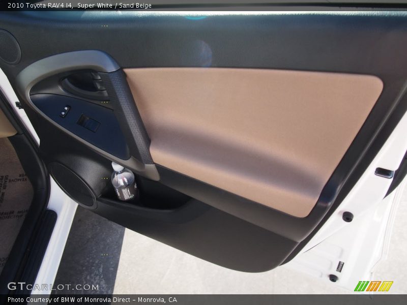 Super White / Sand Beige 2010 Toyota RAV4 I4