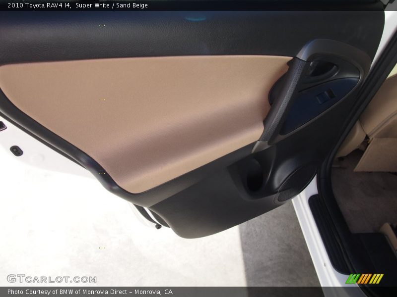 Super White / Sand Beige 2010 Toyota RAV4 I4