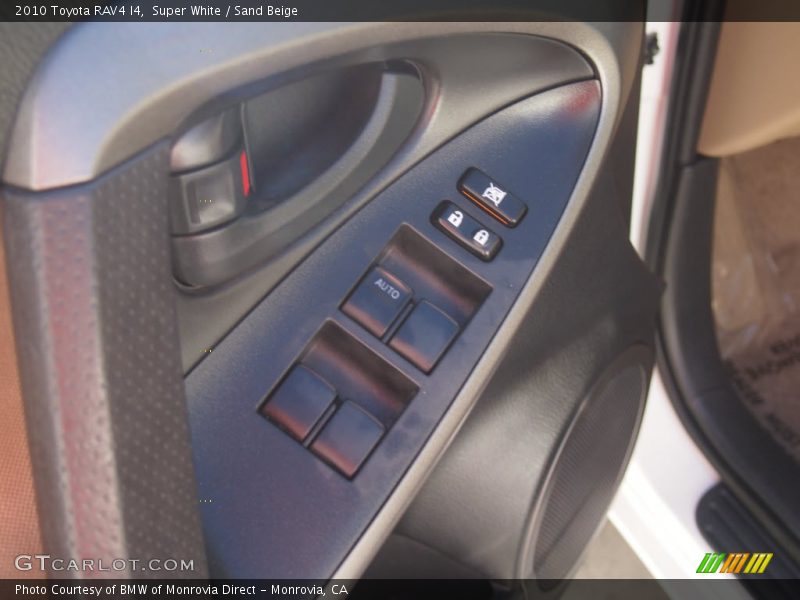 Super White / Sand Beige 2010 Toyota RAV4 I4