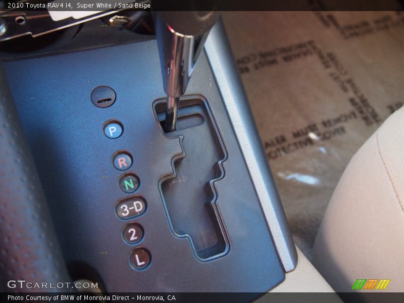 Super White / Sand Beige 2010 Toyota RAV4 I4
