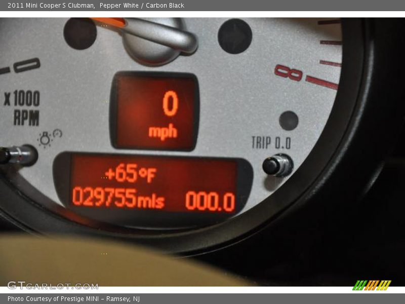 Pepper White / Carbon Black 2011 Mini Cooper S Clubman