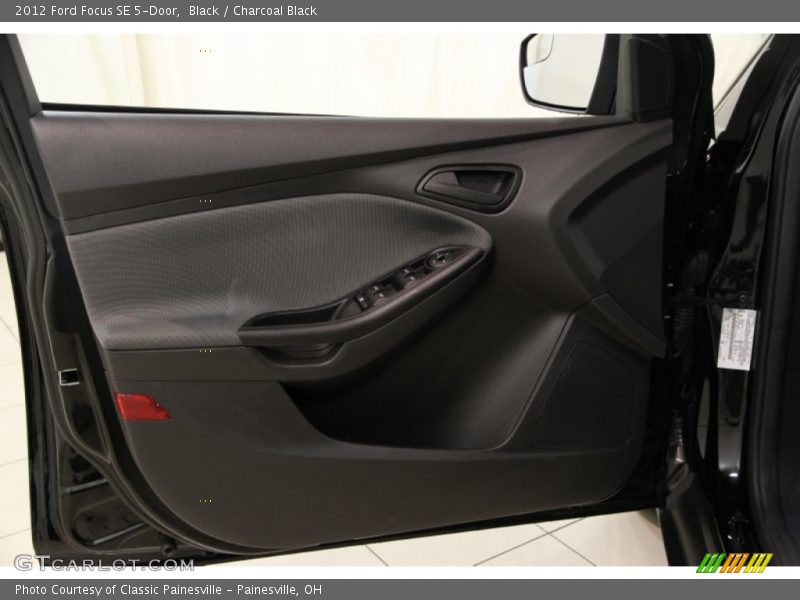 Black / Charcoal Black 2012 Ford Focus SE 5-Door