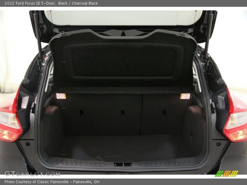 Black / Charcoal Black 2012 Ford Focus SE 5-Door
