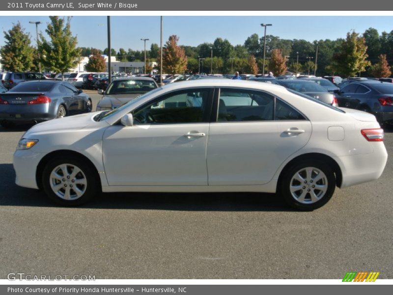 Super White / Bisque 2011 Toyota Camry LE