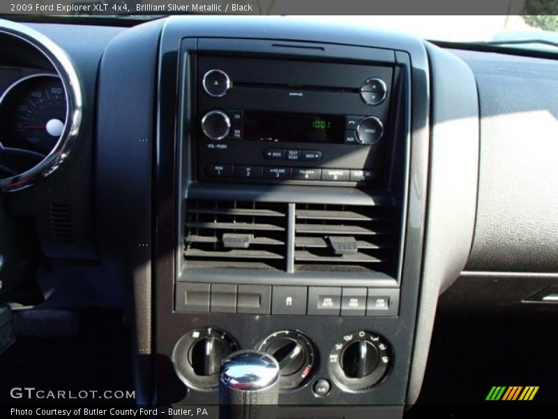 Brilliant Silver Metallic / Black 2009 Ford Explorer XLT 4x4