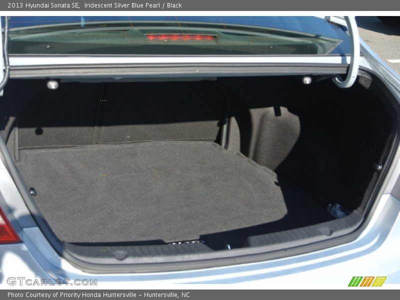 Iridescent Silver Blue Pearl / Black 2013 Hyundai Sonata SE